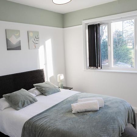 Lymer House - Stylish 3 Bedroom House In Вулвергемптон Экстерьер фото