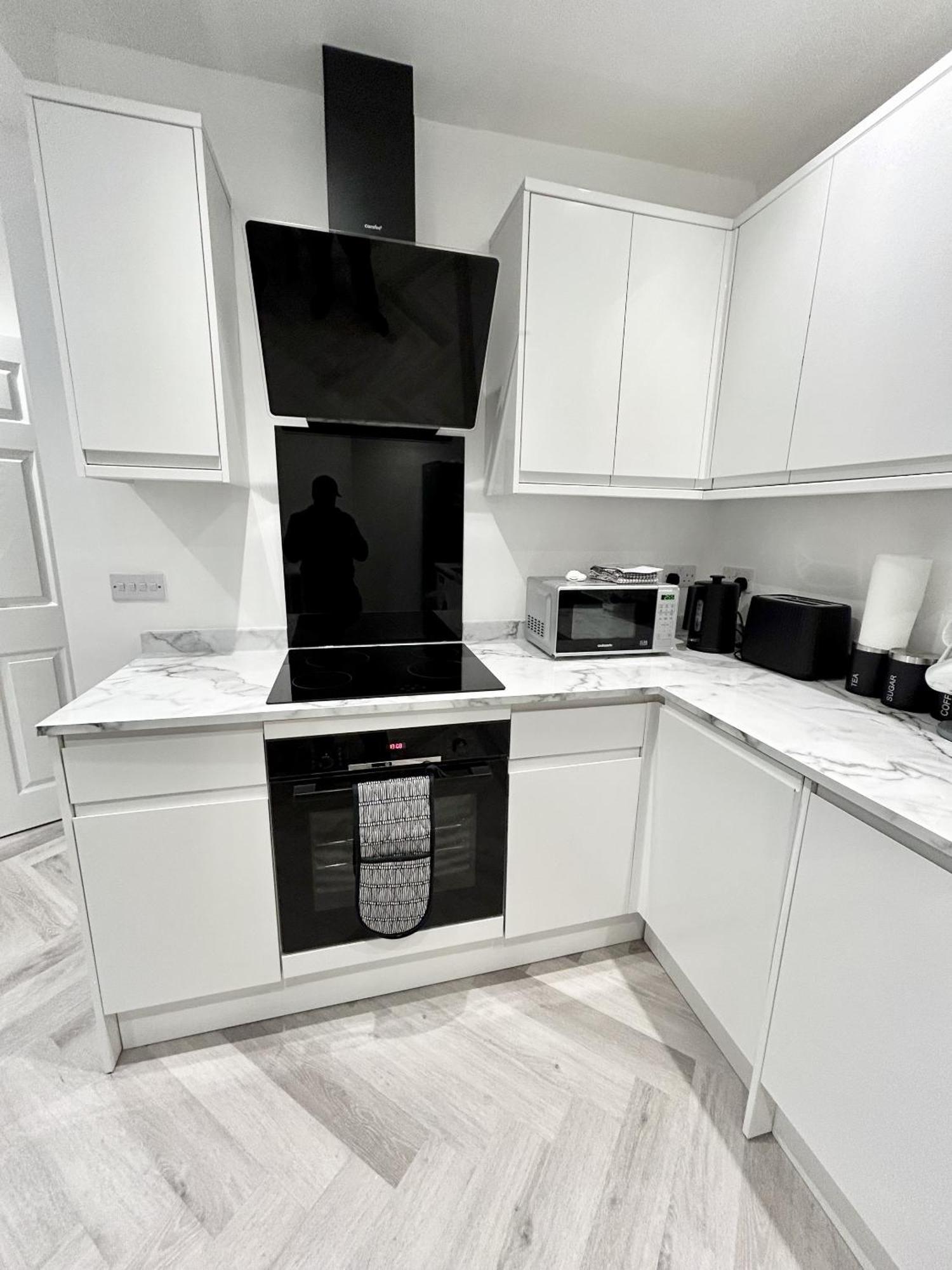 Lymer House - Stylish 3 Bedroom House In Вулвергемптон Экстерьер фото
