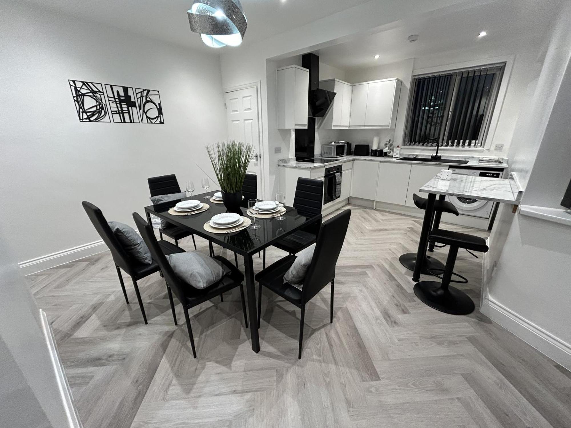 Lymer House - Stylish 3 Bedroom House In Вулвергемптон Экстерьер фото