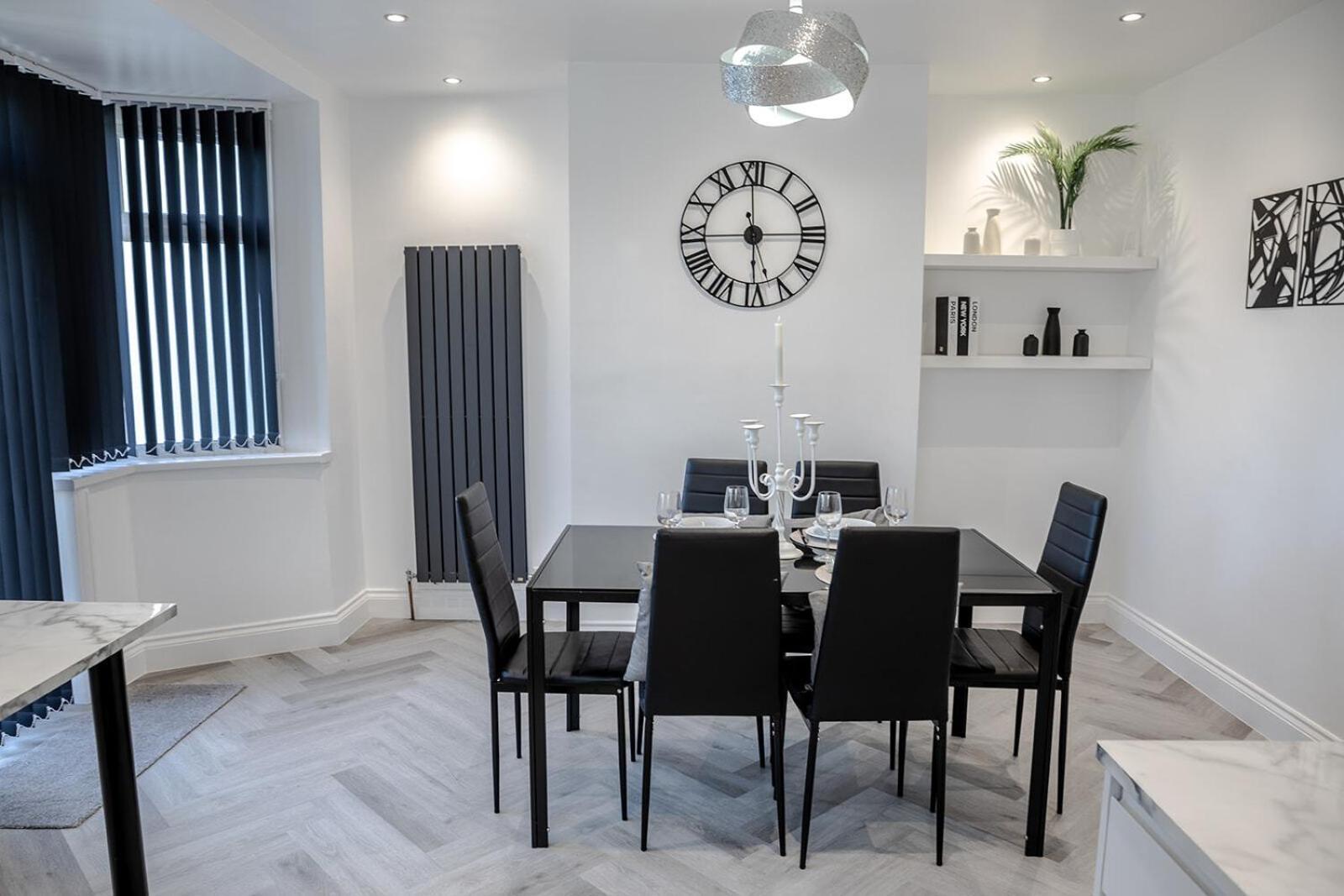 Lymer House - Stylish 3 Bedroom House In Вулвергемптон Экстерьер фото
