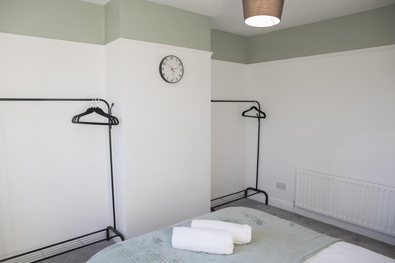 Lymer House - Stylish 3 Bedroom House In Вулвергемптон Экстерьер фото